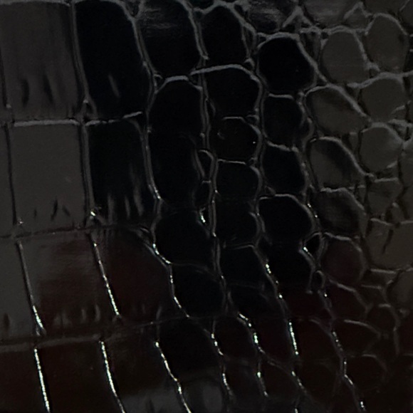 Wilson Leather Patent Black Leather Croc Embossed KISS Lock Wallet NWT! - Picture 15 of 15